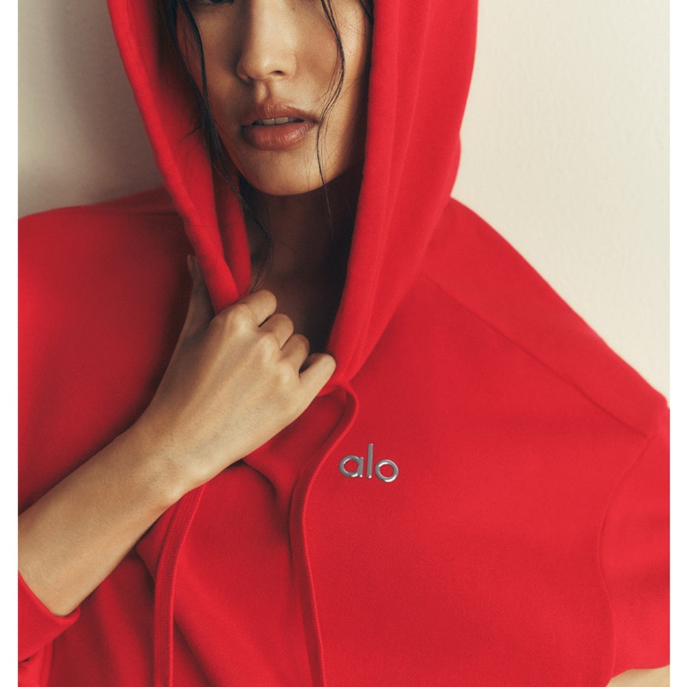 (SOLD OUT) ALO Accolade Pullover Hoodie- Bright Red ❤️ - Picture 2 of 3